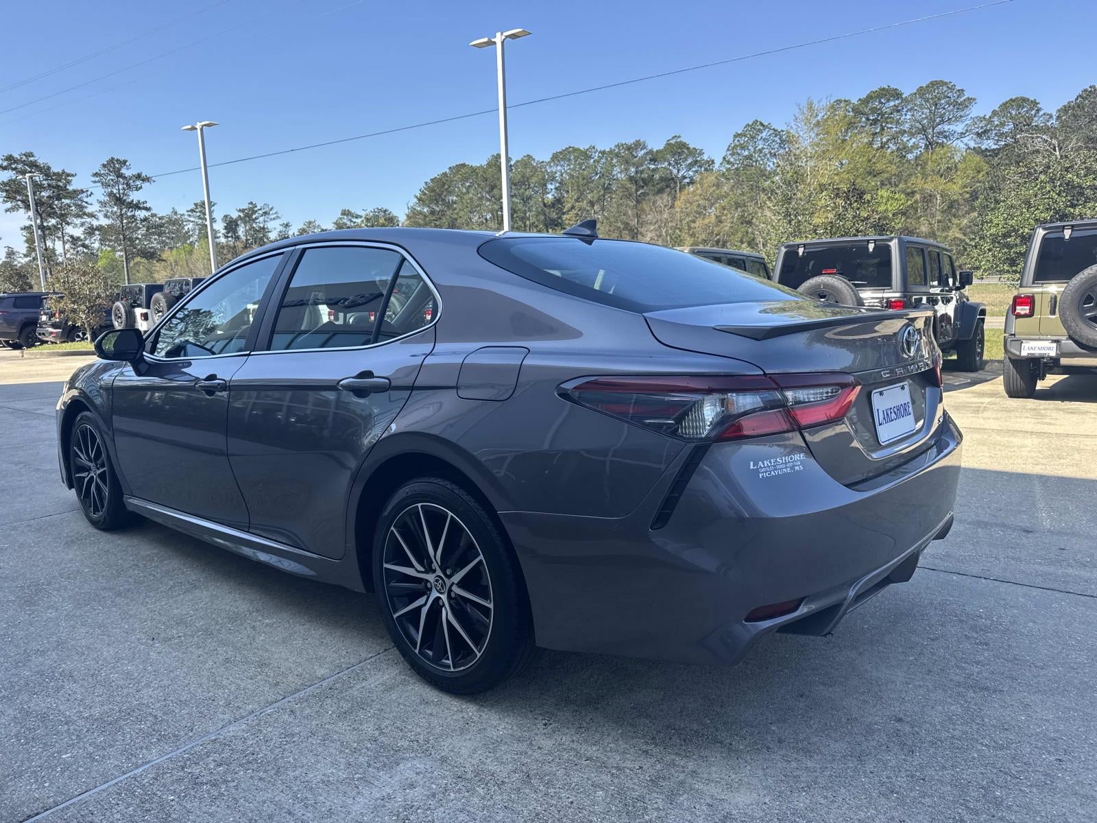 2024 Toyota Camry SE